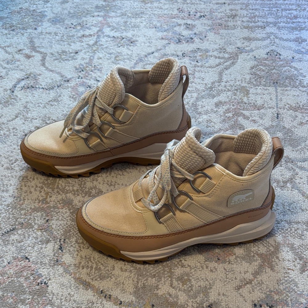 Sorel Chukka Boots